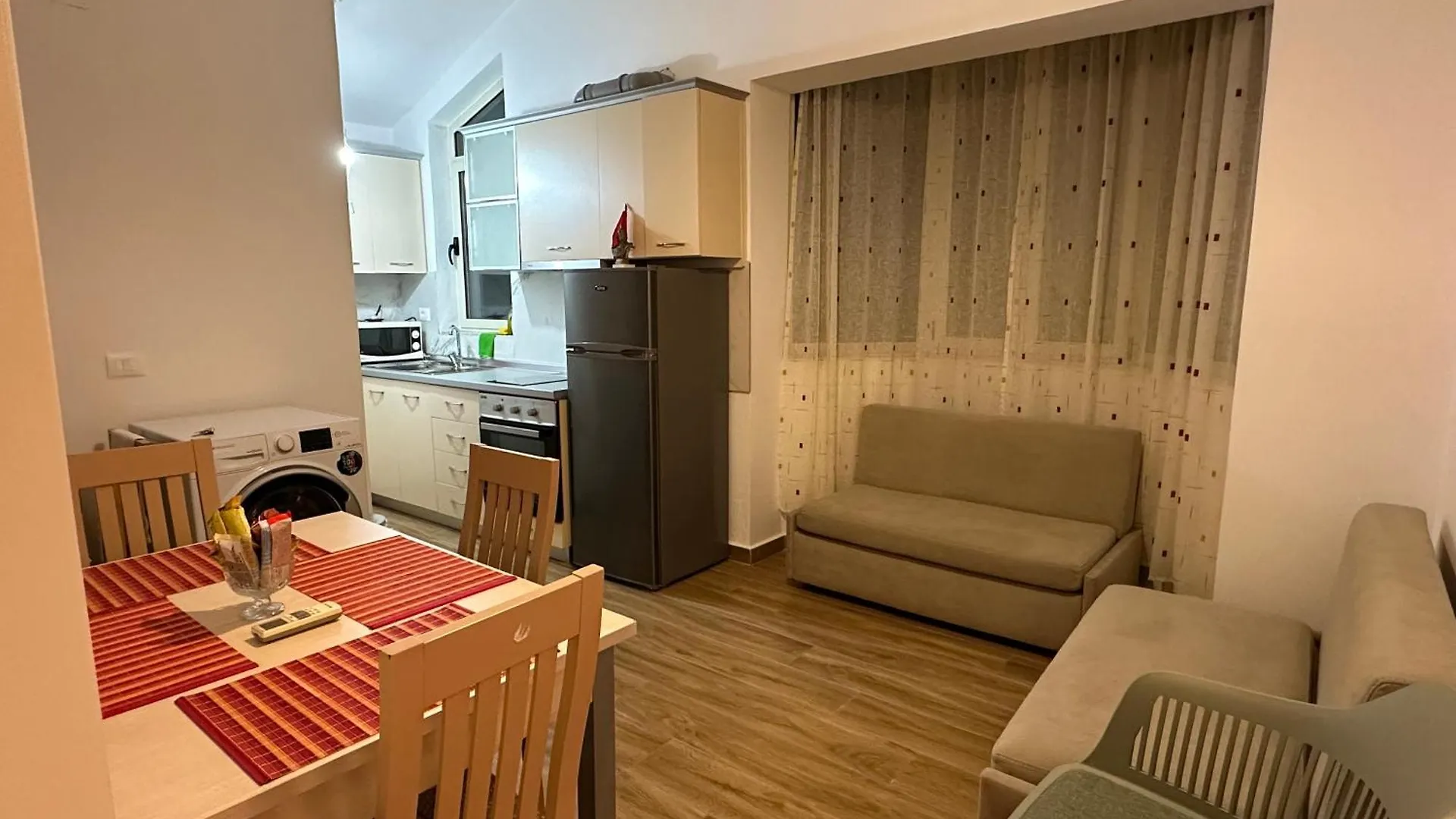 Teo'S Apartment Golem